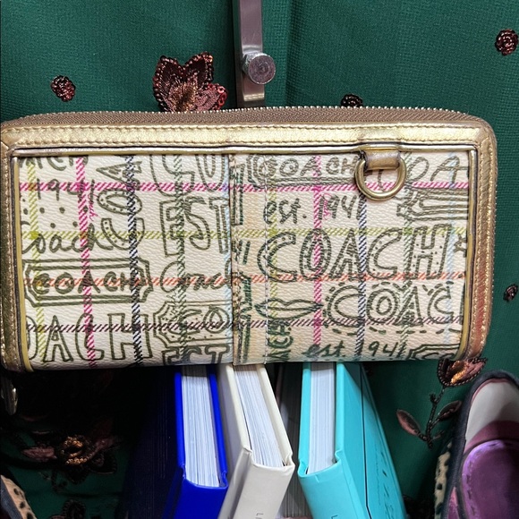 COACH Heritage Tattersall Graffiti zip-around long wallet in gold/beige/pink - Picture 2 of 7